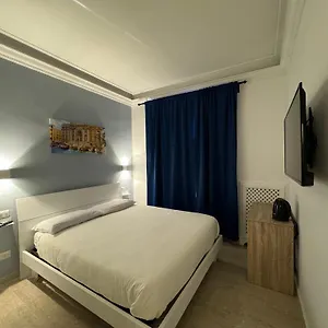 costantino-rooms.it-romehotels.com/